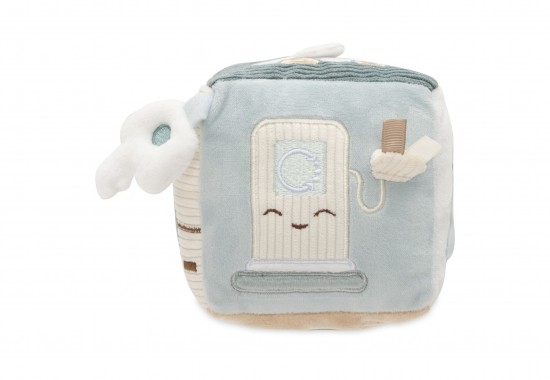 119 001 680758717329393929detail 0001