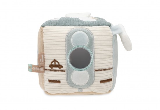 119 001 680758717329393929detail 0004