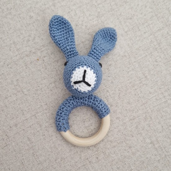 Gehaakte rammelaar | Konijn | Blauw